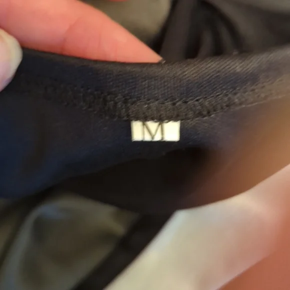 Batman costume size medium kids - Picture 2 of 2